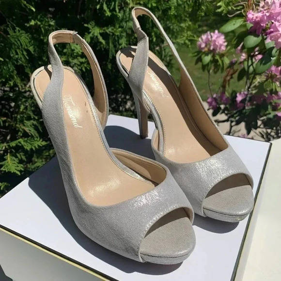 Lulu Townsend Silver PeepToe Canvas Slingback Heel - Picture 8 of 8